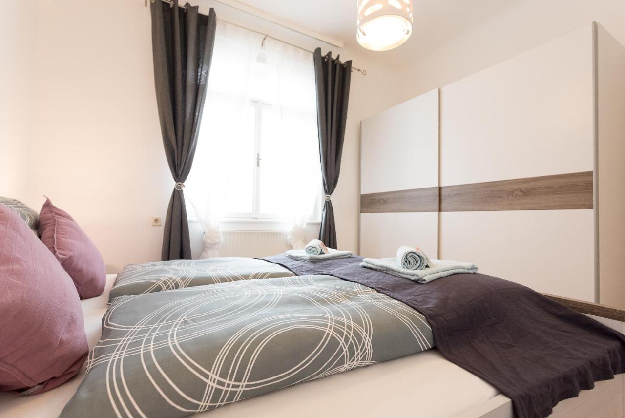 Apartmán French Balcony - 45M² - Szeneviertel Vídeň Exteriér fotografie
