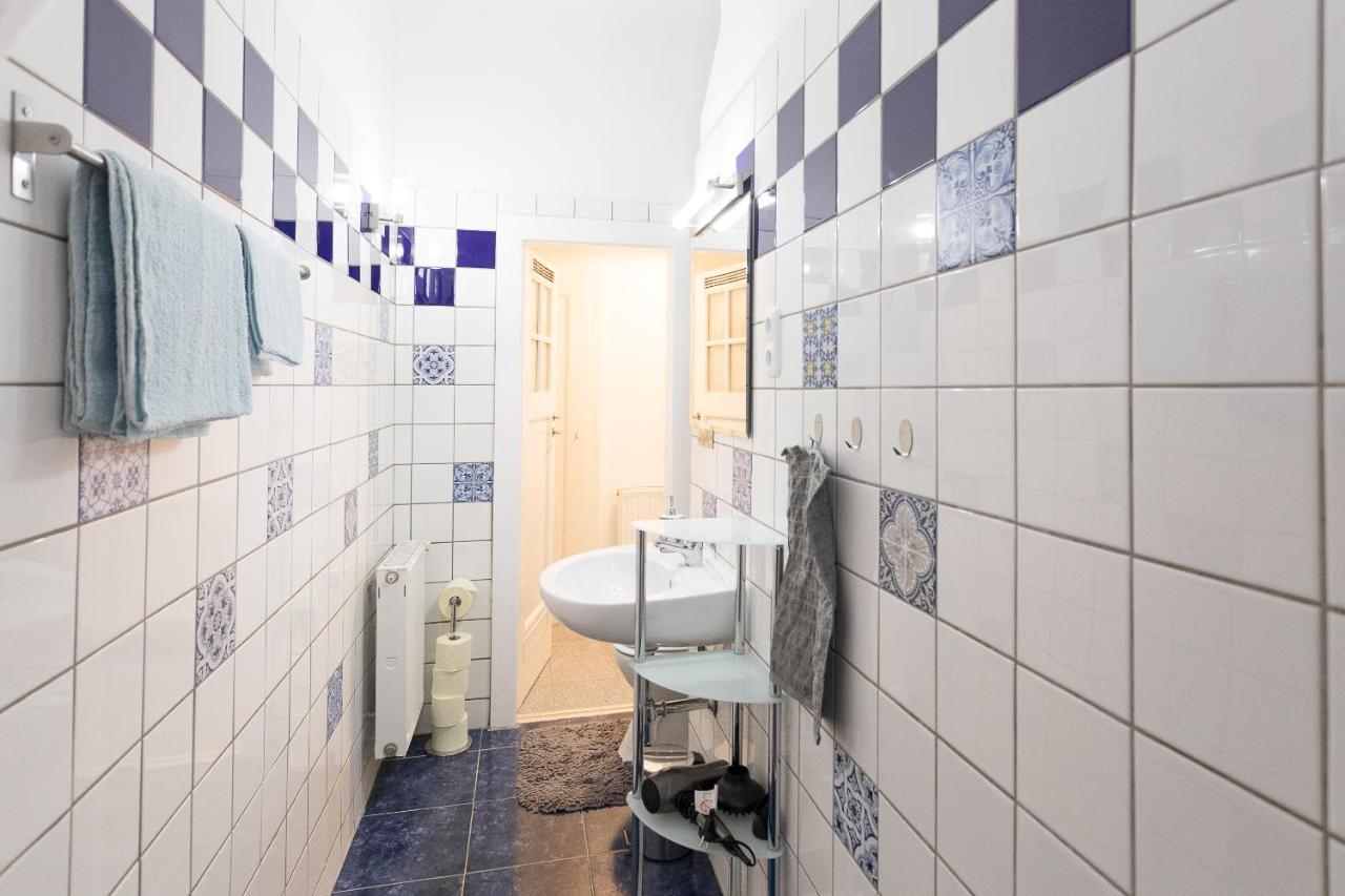 Apartmán French Balcony - 45M² - Szeneviertel Vídeň Exteriér fotografie