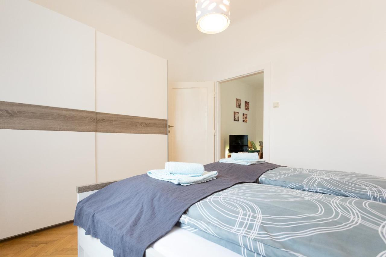 Apartmán French Balcony - 45M² - Szeneviertel Vídeň Exteriér fotografie